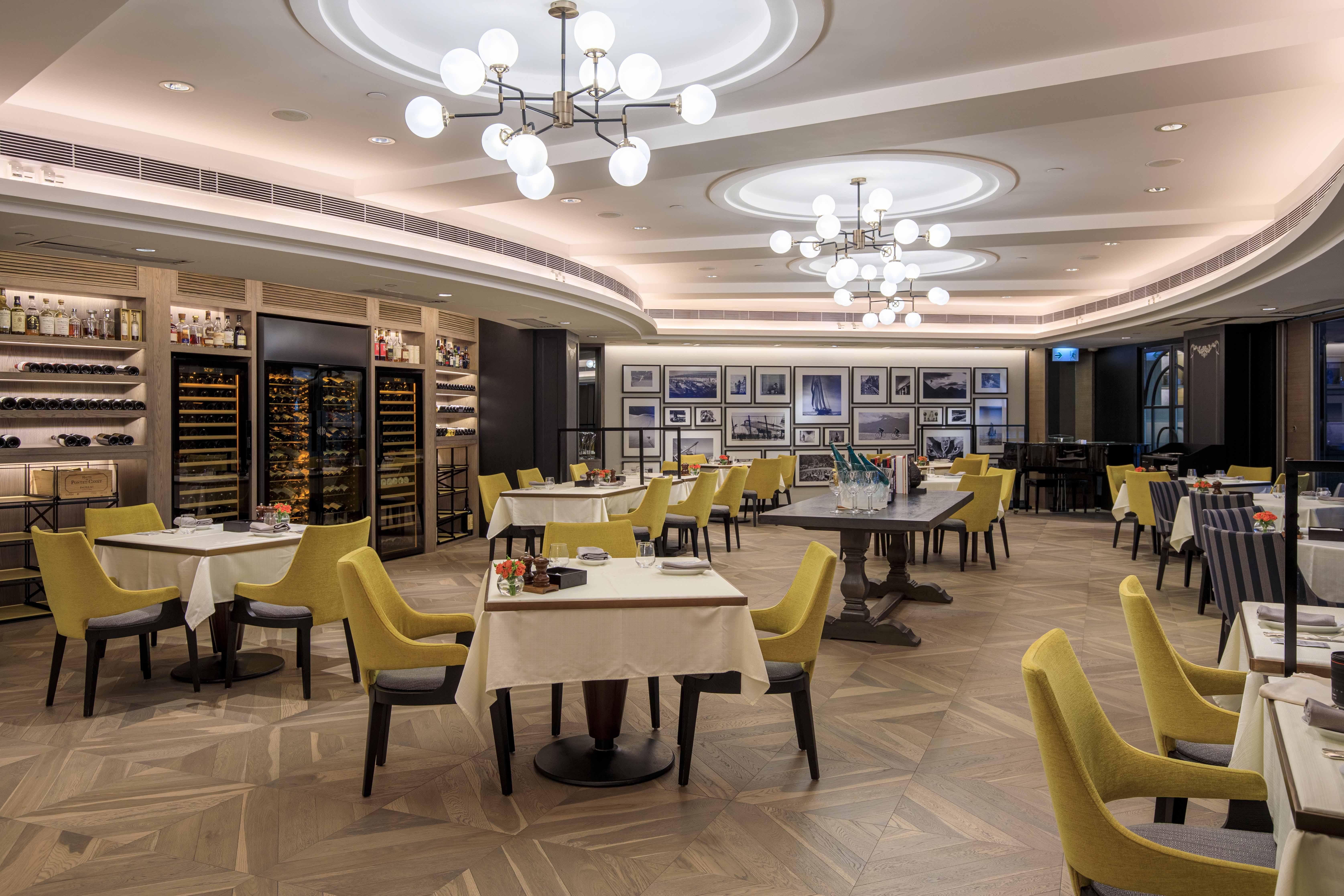 New World Millennium Hong Kong Hotel Exterior photo The interior of the restaurant